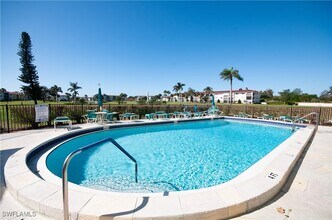 21 High Point Cir E in Naples, FL - Building Photo - Building Photo