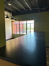 305 Rebecca St, Unit 307 in Bristol, VA - Foto de edificio - Building Photo