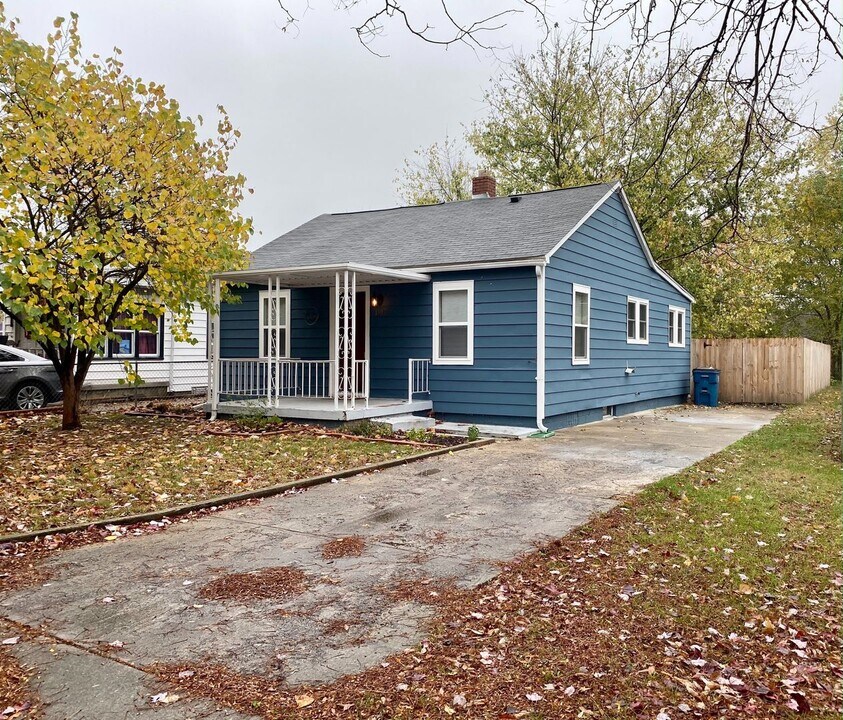 1907 N 27th St in Terre Haute, IN - Building Photo