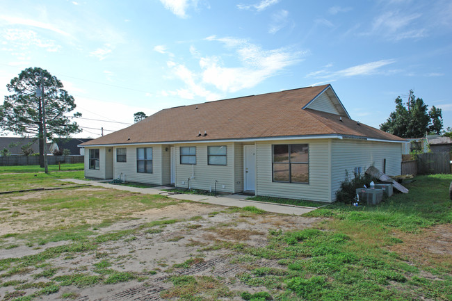 38 Orlene Rd in Mary Esther, FL - Building Photo - Building Photo