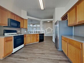 217 Dartmouth Dr in Rockwall, TX - Foto de edificio - Building Photo