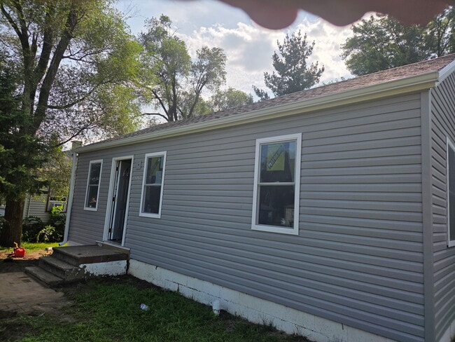 222 S Hackett St in South Beloit, IL - Building Photo - Building Photo