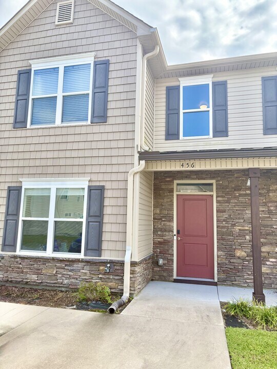 456 Sullivan Loop Rd in Jacksonville, NC - Building Photo