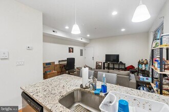 925 N 20th St in Philadelphia, PA - Building Photo - Building Photo