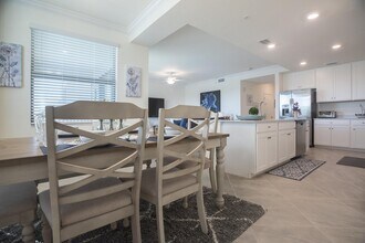 17724 Gawthrop Dr, Unit 306 in Bradenton, FL - Building Photo - Building Photo