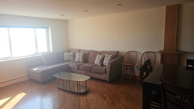 495 Revere Beach Blvd, Unit 2 in Revere, MA - Building Photo - Building Photo
