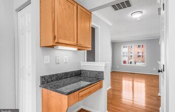 45461 Bluemont Junction Sq in Sterling, VA - Building Photo - Building Photo