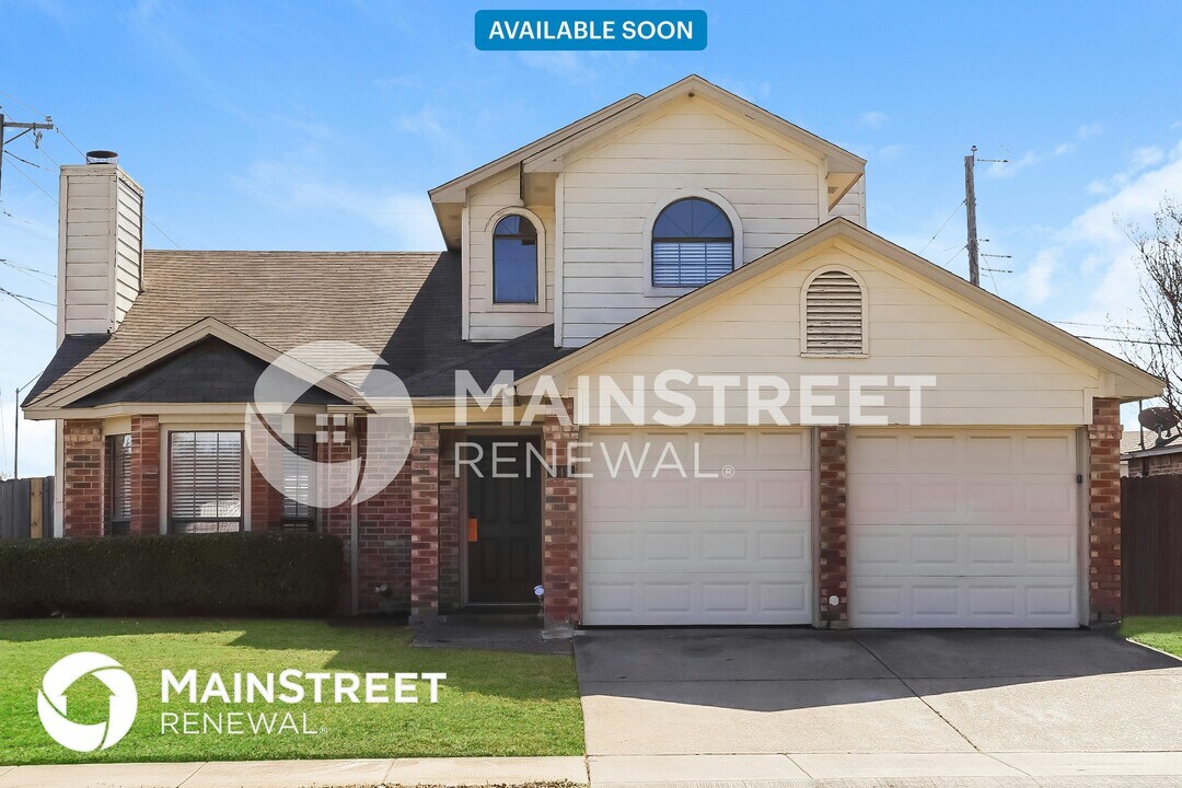945 Thorton Dr in Cedar Hill, TX - Building Photo