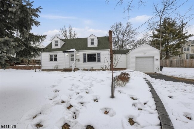 property at 81 Glen Ave