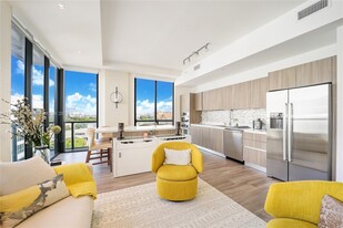201 SW 17th Rd, Unit 803 in Miami, FL - Building Photo