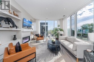 200 Woodbine Ave in Toronto, ON - Building Photo - Building Photo
