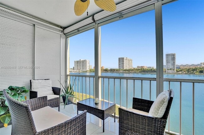 2999 Point E Dr in Aventura, FL - Building Photo - Building Photo