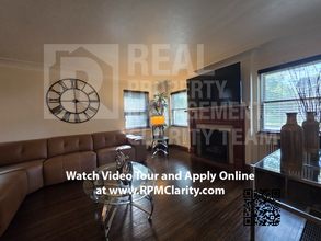 2458 Kenwood Blvd in Toledo, OH - Building Photo - Building Photo