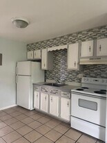 46 St Mathias St, Unit 5 in Bridgeport, CT - Building Photo