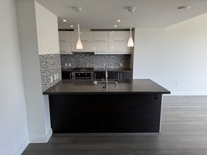 420 Mission Bay Blvd N, Unit 506 in San Francisco, CA - Building Photo - Building Photo
