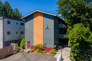 3225 SE Alder Ct Apartments