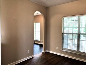 8420 Walsham St in North Charleston, SC - Building Photo - Building Photo