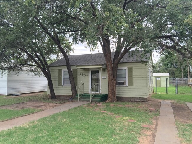 property at 4607 32nd St
