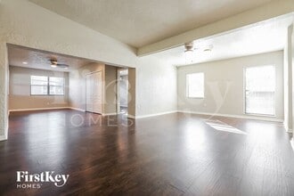 21435 Gibralter Dr in Port Charlotte, FL - Building Photo - Building Photo