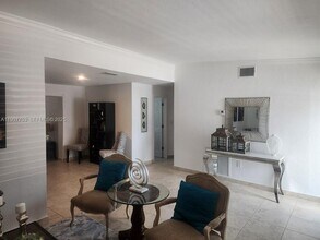 3221 SW 93rd Pl in Miami, FL - Building Photo - Building Photo