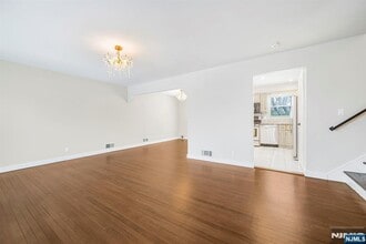 111 Charles St in Dumont, NJ - Building Photo - Building Photo