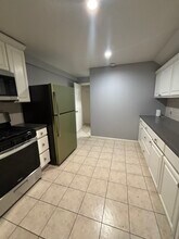923 E 21st St, Unit Studio in Long Beach, CA - Building Photo - Building Photo