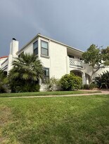 13222 Salmon River Rd, Unit 102 in San Diego, CA - Building Photo