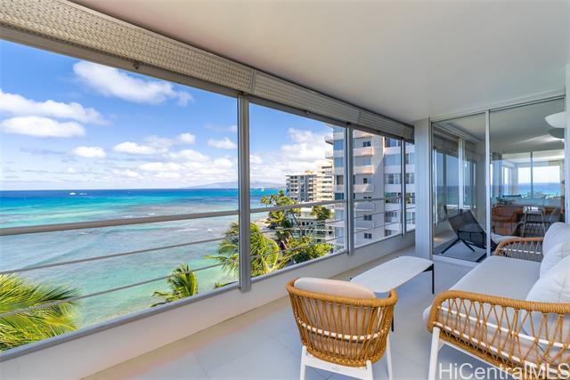 2979 Kalakaua Ave in Honolulu, HI - Building Photo - Building Photo