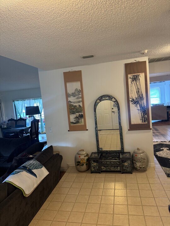 2604 Sablewood Dr in Valrico, FL - Building Photo