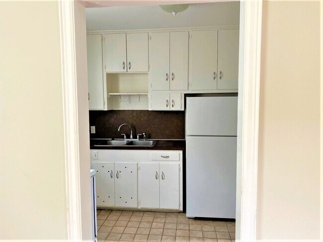 210 S Saluda Ave in Columbia, SC - Building Photo - Building Photo