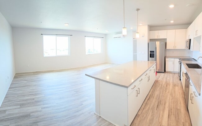 91-3575 Iwikuamoo St in Ewa Beach, HI - Building Photo - Building Photo