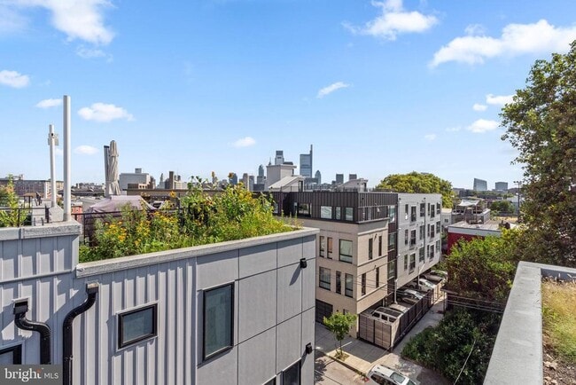 property at 815 Perkiomen St