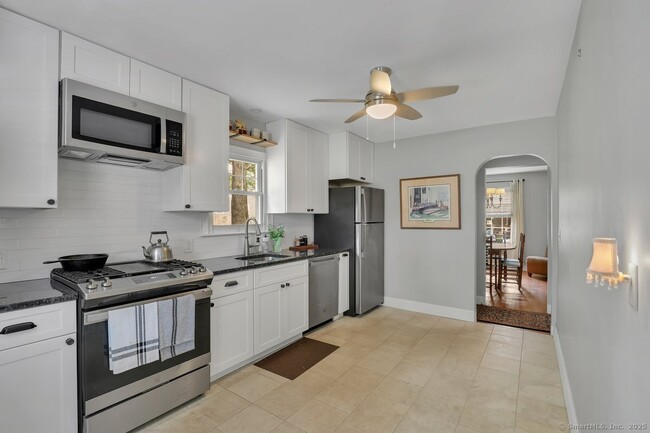 property at 3 W St Hts