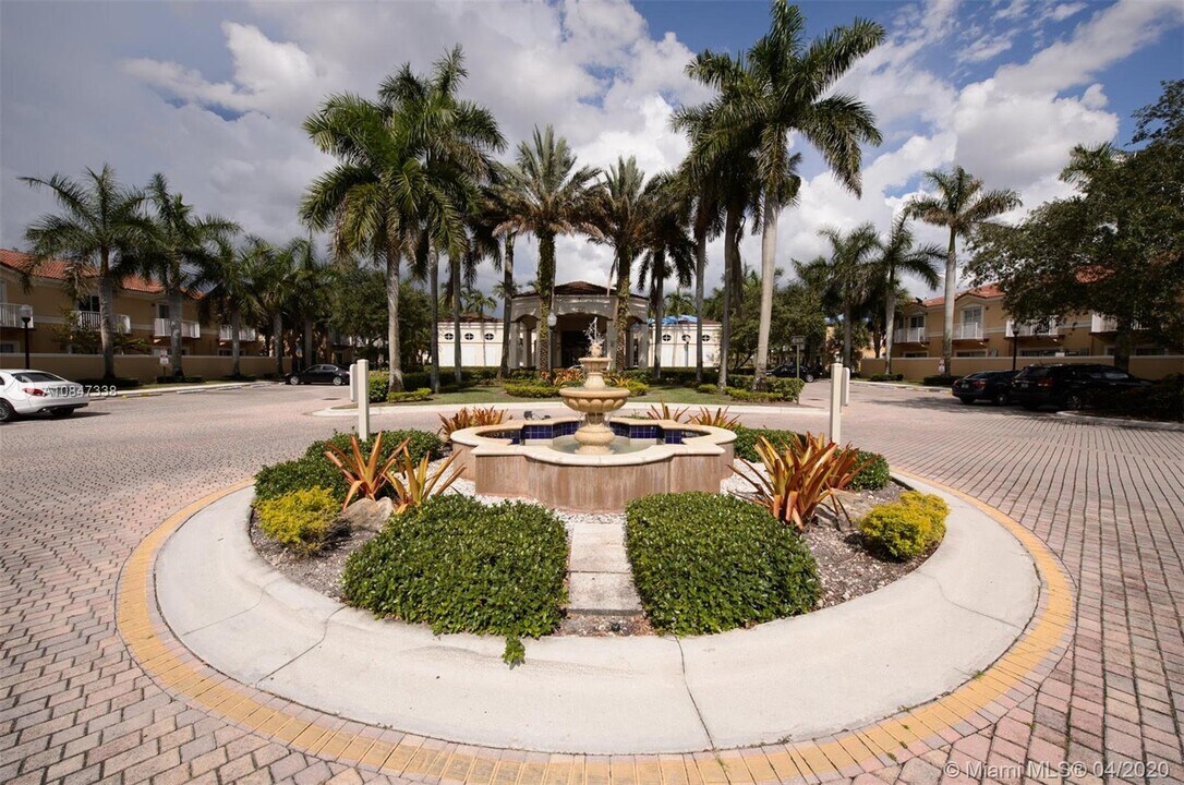 12925 SW 30th St-Unit -110 in Miramar, FL - Building Photo