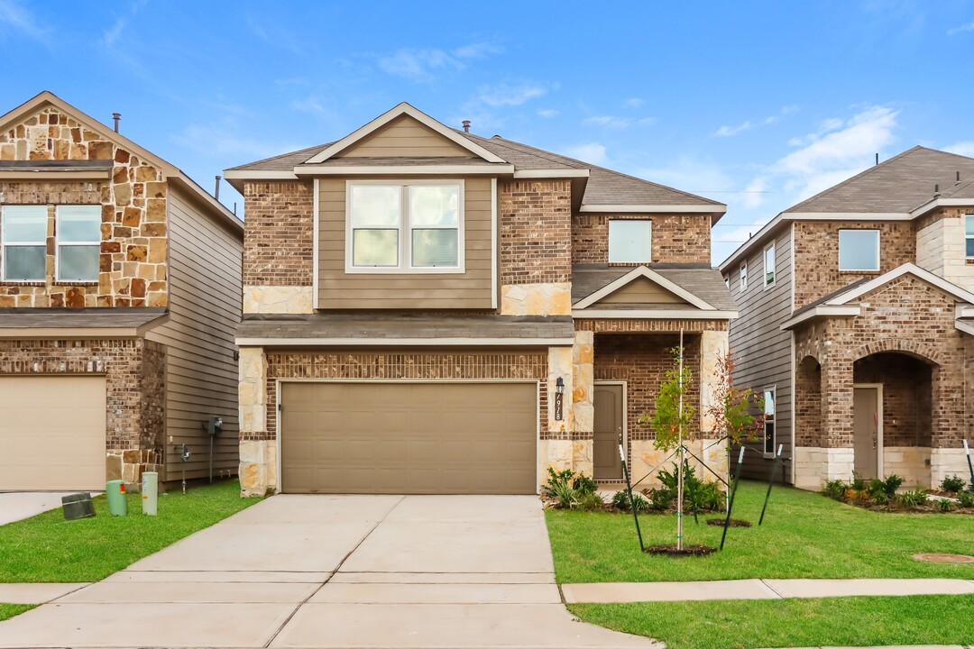 7918 Cypress Country Dr in Cypress, TX - Foto de edificio