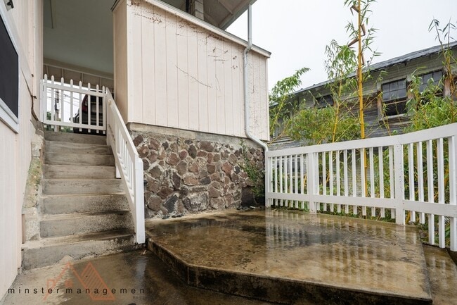 1904 Naio St in Honolulu, HI - Building Photo - Building Photo