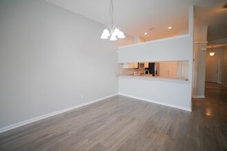 1060 Kingdom Dr in Tallahassee, FL - Building Photo - Building Photo