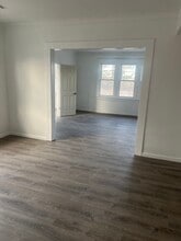 240 Leslie St, Unit #2nd Floor Unit in Newark, NJ - Foto de edificio - Building Photo