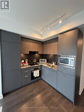 20 O'Neill Rd in Toronto, ON - Building Photo - Building Photo