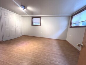 5936 S Kolin Ave in Chicago, IL - Building Photo - Building Photo