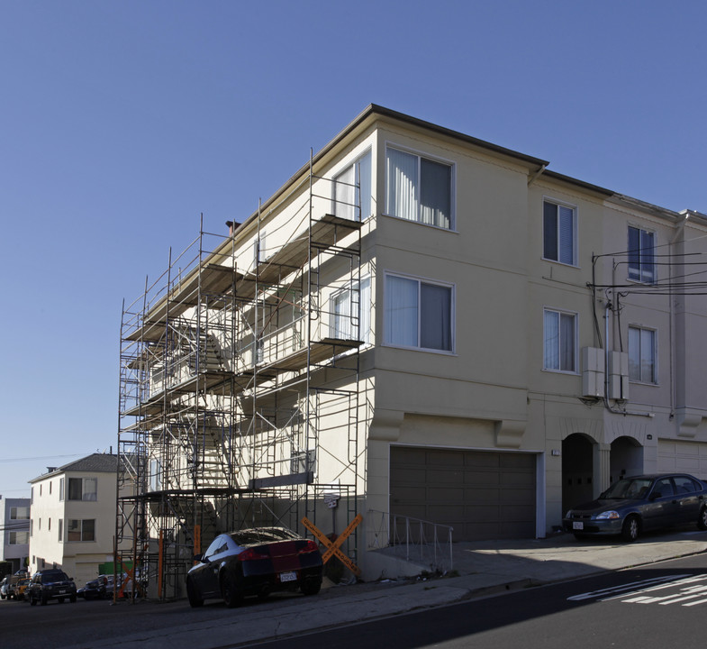 272 Abbot Ave in Daly City, CA - Building Photo