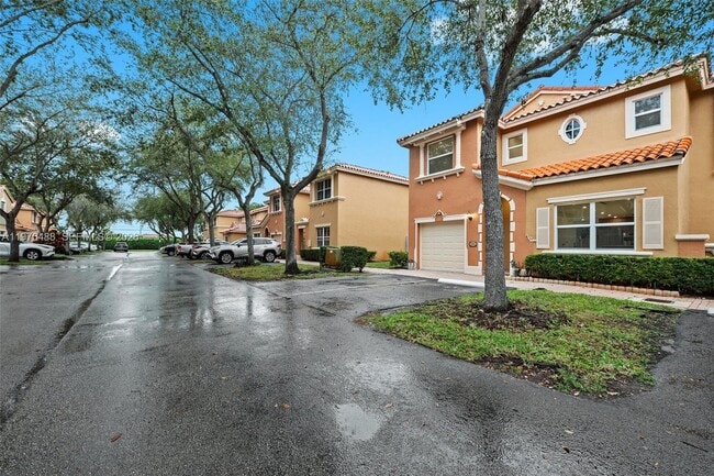 8511 NW 141st Terrace in Hialeah, FL - Building Photo - Building Photo
