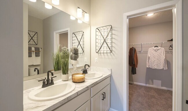 3531 Bushwillow Dr in Uniontown, OH - Building Photo - Building Photo