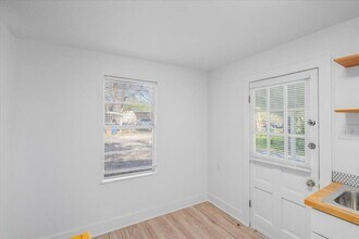 3207 Burleson Rd in Austin, TX - Building Photo - Building Photo