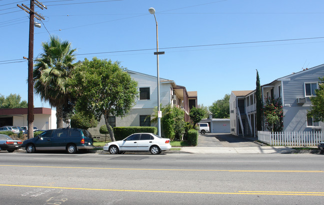 12805 Vanowen St in North Hollywood, CA - Building Photo - Building Photo