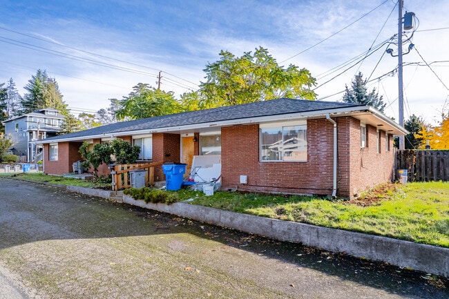 3300 Kauffman Ave