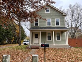 50 E Plain St, Unit 2 in Wayland, MA - Building Photo