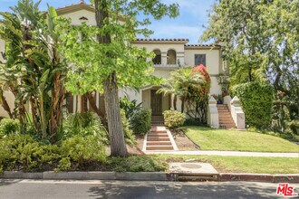 1103 S Oakhurst Dr in Los Angeles, CA - Building Photo - Building Photo