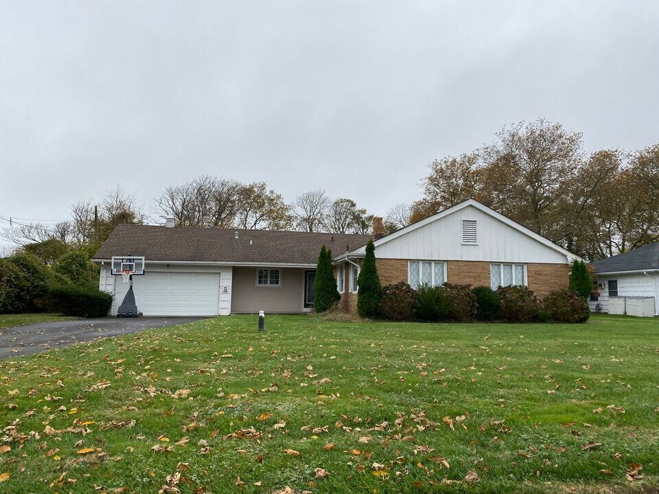 18 Park Ave in Long Branch, NJ - Building Photo