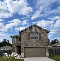 15141 Meadow Glen S in Conroe, TX - Building Photo